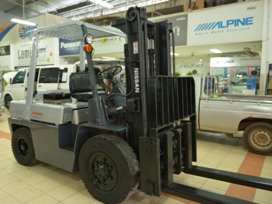 รถโฟล์คลิฟท์มือสอง NISSAN รุ่น YF03 ขนาดยก 3.5 ตัน นำเข้า จากประเทศญี่ปุ่น 100\% ไม่เคยใช้งานในประเทศไทย