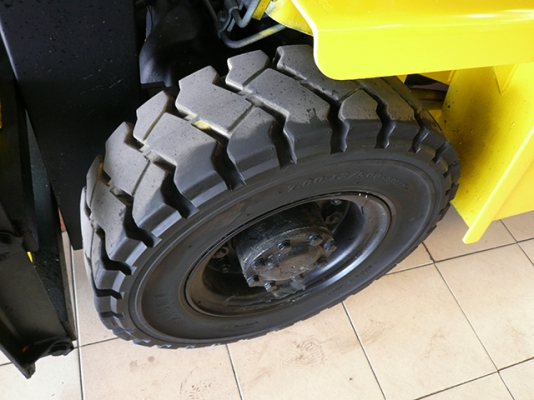 ขายรถโฟล์คลิฟท์มือสอง KOMATSU รุ่น FG20 ราคา 145,000 บาท นำเข้าจากประเทศญี่ปุ่น 100\% ไม่เคยใช้งานในประเทศไทย