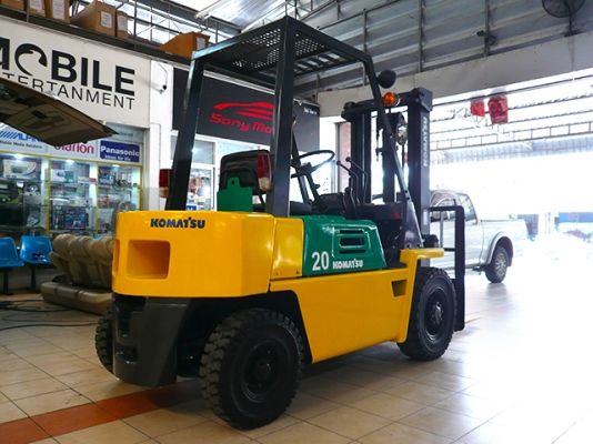 ขายรถโฟล์คลิฟท์มือสอง KOMATSU รุ่น FG20 ราคา 145,000 บาท นำเข้าจากประเทศญี่ปุ่น 100\% ไม่เคยใช้งานในประเทศไทย