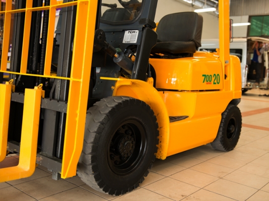 ขายรถโฟล์คลิฟท์มือสอง TCM รุ่น FG20N16 ราคา 185,000 บาท นำเข้าจากประเทศญี่ปุ่น 100\% ไม่เคยใช้งานในประเทศไทย