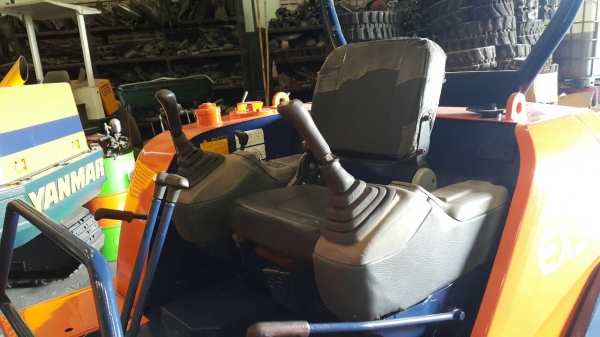 ขาย รถขุด HITACHI รุ่น EX30 มือสองญี่ปุ่น แทร็กเหล็ก สลักแน่น มีไลน์ ใส่หัวกระแทก ปั้มนิ้ว คอนโทรลสั้น เครื่องอีซูซุ 3KR2 มือถือ/LINE ID: 0818753444 ขาย รถขุด HITACHI รุ่น EX30 มือสองญี่ปุ่น แทร็กเหล็ก สลักแน่น มีไลน์ ใส่หัวกระแทก ปั้มนิ้ว คอนโทรลสั้น เครื่องอีซูซุ 3KR2 มือถือ/LINE ID: 0818753444