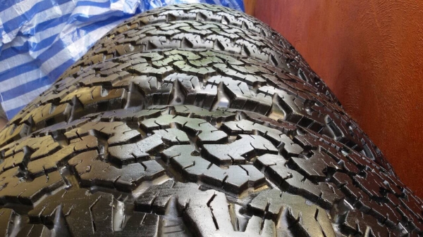 ยาง bf all 265/75/16 สวยๆครับ