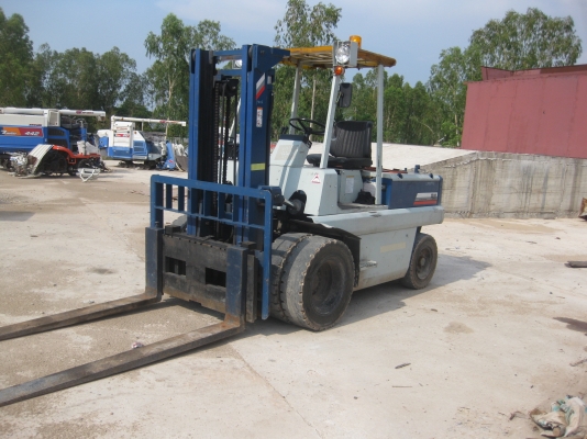 โฟลค์ลิฟต์ โคมัตสุ  แบตเตอรี่ ขนาด4ตัน ยางตัน พร้อมใช้งาน