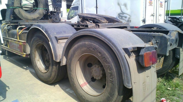 รถหัวลาก HINO ปี 49 เครื่อง 260 แรง ราคา 980,000 บ.รถอยู่วังน้อย