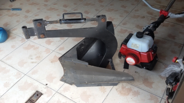 ผานหัวหมูแถกร่อง