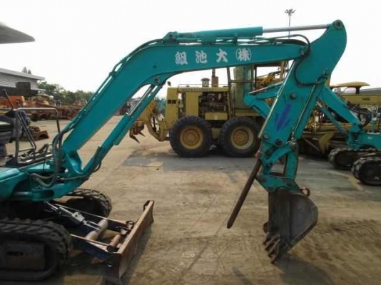 SALE___รถขุด แบคโฮ KOMATSU PC30-7E (เครื่องดำ) เก่านอก จากJanpan มาพร้อมหัวกระแทก แท้ๆ สภาพเดิมๆ สวย พร้อมใช้งาน