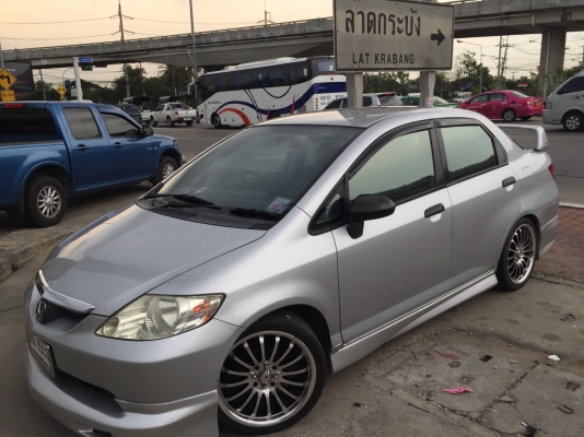 ขายรถสวยพร้อมใช้งานเครื่องช่วงล่างดีแิร์หนาว ชุดแต่งครบ