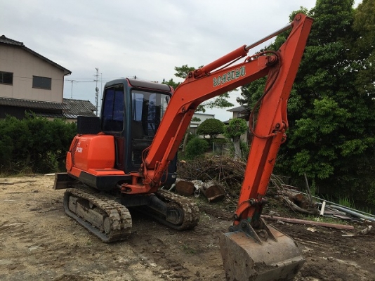 KOMATSU PC30-7  ปี1993 5378ชม.หัวเก๋งมีแอร์ ต้องสั่งนำเข้านะครับ 30-45 วัน ใครสนใจติดต่อมาได้เลยครับ