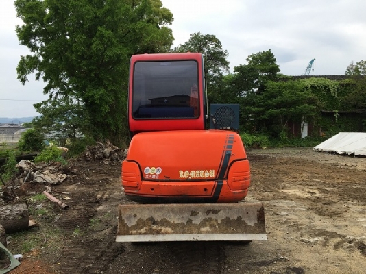 KOMATSU PC30-7  ปี1993 5378ชม.หัวเก๋งมีแอร์ ต้องสั่งนำเข้านะครับ 30-45 วัน ใครสนใจติดต่อมาได้เลยครับ