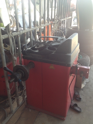 ขาย ปั้มลม  เครื่องถอดยาง ถ่วงล้อ  เหมา 3รายกการ 88000,บาท