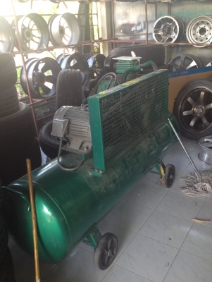 ขาย ปั้มลม  เครื่องถอดยาง ถ่วงล้อ  เหมา 3รายกการ 88000,บาท
