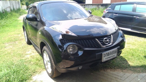 ขายด่วนครับ รถสวยๆ NISSAN JUKE เครื่อง 1.6 สีดำ วิ่ง 20000 กม. รถขายถูกๆครับปี 57