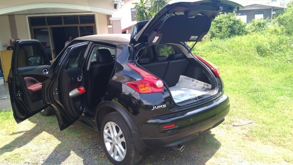 ขายด่วนครับ รถสวยๆ NISSAN JUKE เครื่อง 1.6 สีดำ วิ่ง 20000 กม. รถขายถูกๆครับปี 57