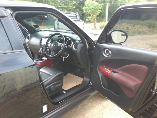 ขายด่วนครับ รถสวยๆ NISSAN JUKE เครื่อง 1.6 สีดำ วิ่ง 20000 กม. รถขายถูกๆครับปี 57