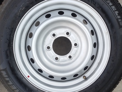ขายล้อกะทะขอบ16 6รู พร้อมยาง215/65/16 4 ล้อ ขายล้อกะทะขอบ16 6รู พร้อมยาง215/65/16 4 ล้อ