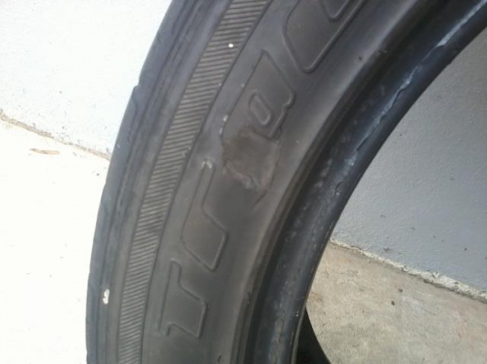 ยาง245/45/18สองเส้น