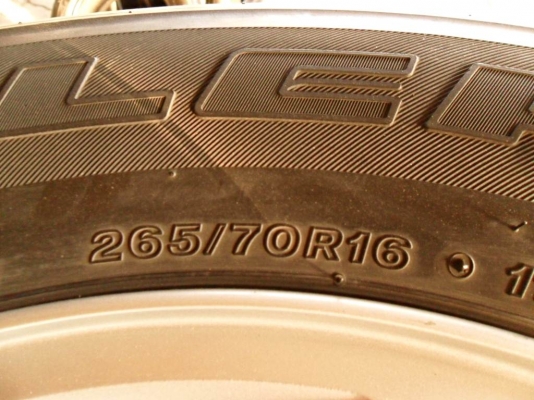 แม็กขอบ16-6รู139สวยใหม่กริ๊บ พร้อมยาง บริดสโตน265-70 R16(4ล้อ 5,900บ.) แม็กขอบ16-6รู139สวยใหม่กริ๊บ พร้อมยาง บริดสโตน265-70 R16(4ล้อ 5,900บ.)