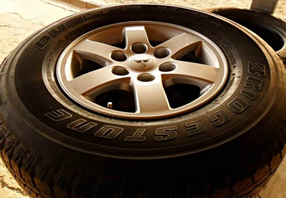 แม็กขอบ16-6รู139สวยใหม่กริ๊บ พร้อมยาง บริดสโตน265-70 R16(4ล้อ 5,900บ.) แม็กขอบ16-6รู139สวยใหม่กริ๊บ พร้อมยาง บริดสโตน265-70 R16(4ล้อ 5,900บ.)