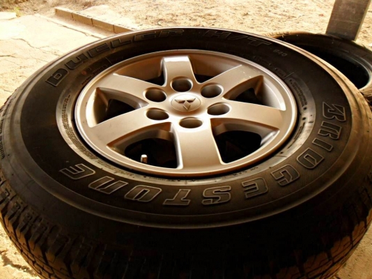 แม็กขอบ16-6รู139สวยใหม่กริ๊บ พร้อมยาง บริดสโตน265-70 R16(4ล้อ 5,900บ.) แม็กขอบ16-6รู139สวยใหม่กริ๊บ พร้อมยาง บริดสโตน265-70 R16(4ล้อ 5,900บ.)