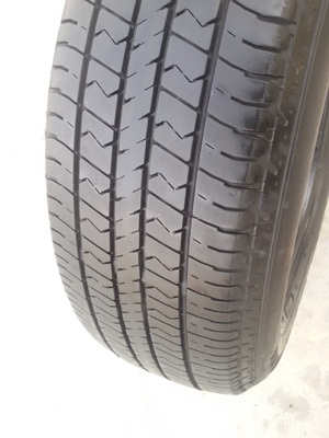 ขายยาง205/65/15 ปี 1913 DUNLOP SP D80 V4  4 เส้น