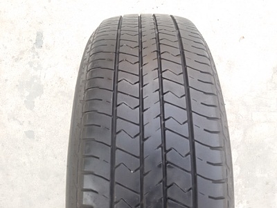 ขายยาง205/65/15 ปี 1913 DUNLOP SP D80 V4  4 เส้น