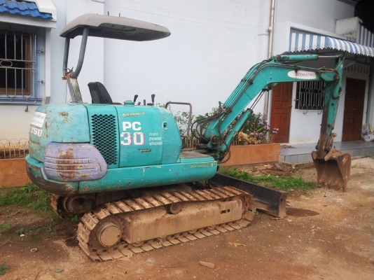 ขาย Komatsu Pc30-7 ราคา 330,000 บาท