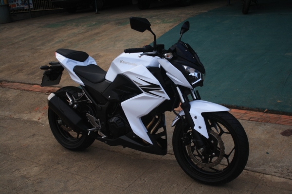 __Z250 ปี2013 สีขาว รถเดิม สภาพใหม่ 110,000 ฿__