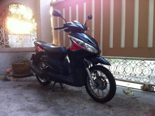 ขออนุญาติขาย Honda Click 110i สีดำ สวยเดิม โอนให้ฟรีครับ