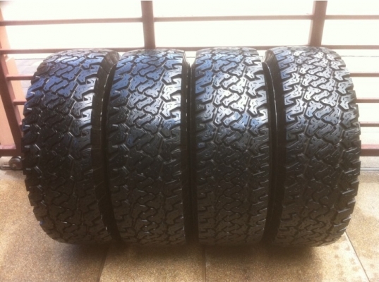 ยาง Silver stone 265 70 16 ปี12 ดอกเป็นเซ็นใช้งานอีก 2-3ปี สบายๆครับ