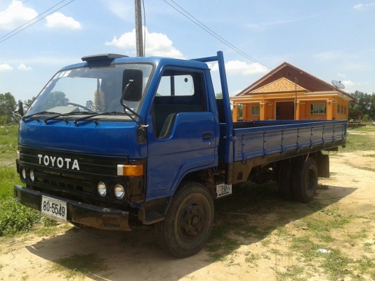 รถหกล้อโตโยต้า BU90 รถสวยพร้อมใ้เอกสารทะเบียนพร้อมภายในสวยคันซีสวย