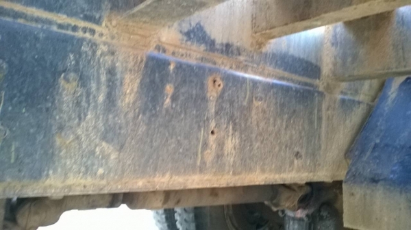 ขายเทนเลอร์ลากแบคโฮ 2 เพลา NISSAN UD วางหัว FUSO ลงเล่มแล้ว เครื่อง PD6 180 แรงม้า สโลว์อินเตอร์ ทะเบียนพร้อมโอน