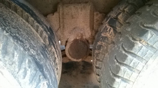 ขายเทนเลอร์ลากแบคโฮ 2 เพลา NISSAN UD วางหัว FUSO ลงเล่มแล้ว เครื่อง PD6 180 แรงม้า สโลว์อินเตอร์ ทะเบียนพร้อมโอน