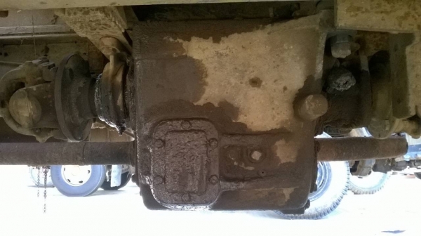 ขายเทนเลอร์ลากแบคโฮ 2 เพลา NISSAN UD วางหัว FUSO ลงเล่มแล้ว เครื่อง PD6 180 แรงม้า สโลว์อินเตอร์ ทะเบียนพร้อมโอน