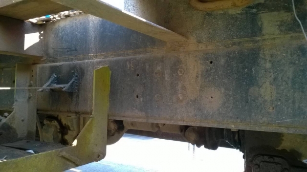 ขายเทนเลอร์ลากแบคโฮ 2 เพลา NISSAN UD วางหัว FUSO ลงเล่มแล้ว เครื่อง PD6 180 แรงม้า สโลว์อินเตอร์ ทะเบียนพร้อมโอน