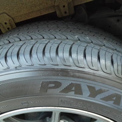 Deestone 265/60/R18 ปี /2013 วิ่ง ประมาณ 10000 โล มี สองเส้นครับ Deestone 265/60/R18 ปี /2013 วิ่ง ประมาณ 10000 โล มี สองเส้นครับ