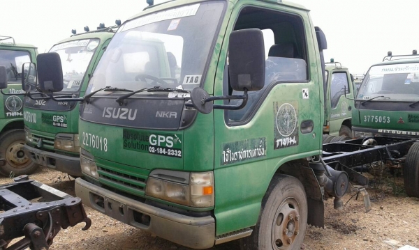 ขายรถบรรทุก 6 ล้อหัวคัสซี ISUZU NKR 130 เทอร์โบ ปี 2547-2548 มี 70 คัน ราคาคันละ 280000