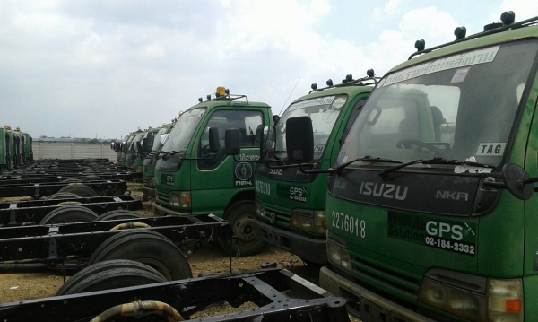 ขายรถบรรทุก 6 ล้อหัวคัสซี ISUZU NKR 130 เทอร์โบ ปี 2547-2548 มี 70 คัน ราคาคันละ 280000