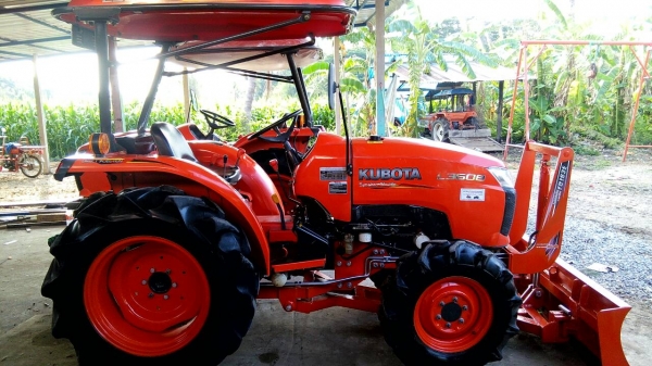 ขายรถไถคูโบต้า  KUBOTA   L 3608 (4WD) พร้อมชุดใบมีดดันหน้าคานล่าง