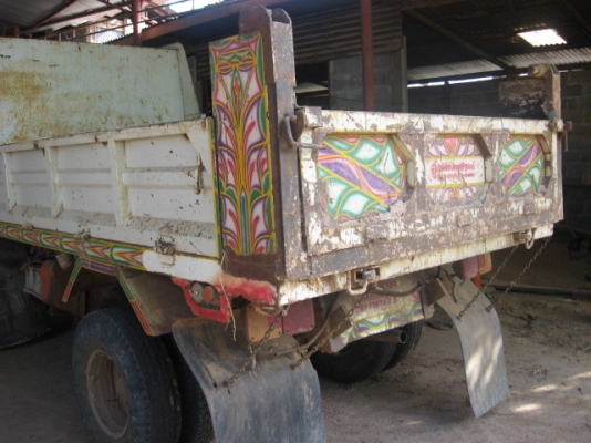 6ล้อดั้มHino FD3H195แรงม้า