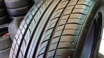 ขายยาง195/55/15 ยาง DEESTONE VINLENTE ปี 12 (1คู่ )