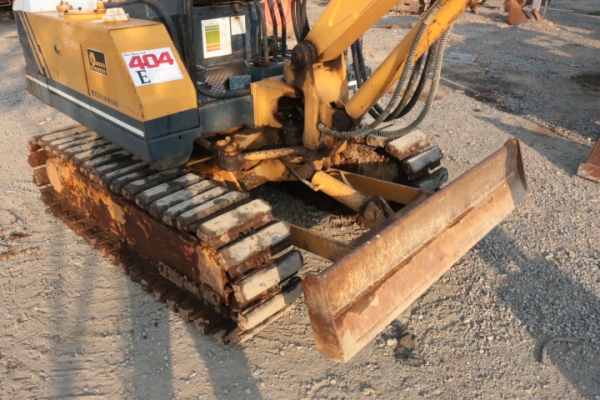 มี VDO Komatsu PC15-2 พร้อมไลใส่หัวกระแทกได้ แทรกเหล็ก เก่านอกนำเข้าญี่ปุน