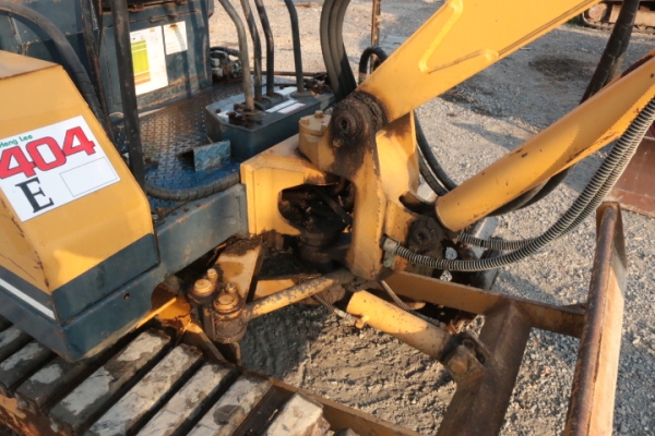 มี VDO Komatsu PC15-2 พร้อมไลใส่หัวกระแทกได้ แทรกเหล็ก เก่านอกนำเข้าญี่ปุน