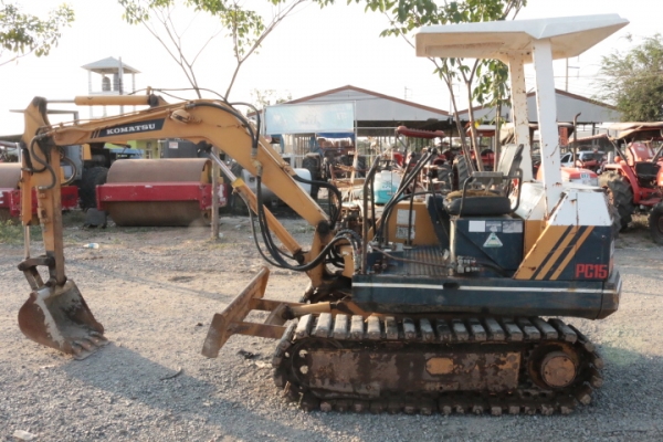 มี VDO Komatsu PC15-2 พร้อมไลใส่หัวกระแทกได้ แทรกเหล็ก เก่านอกนำเข้าญี่ปุน