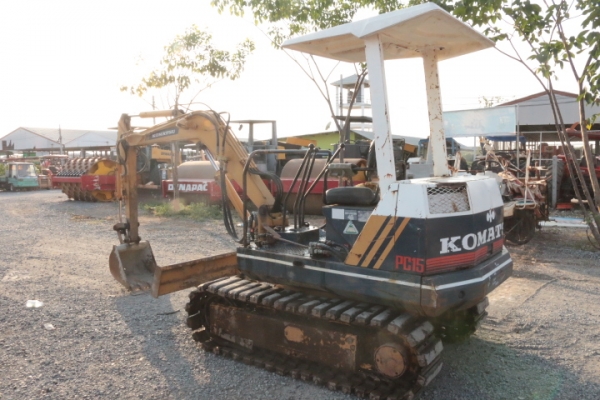 มี VDO Komatsu PC15-2 พร้อมไลใส่หัวกระแทกได้ แทรกเหล็ก เก่านอกนำเข้าญี่ปุน