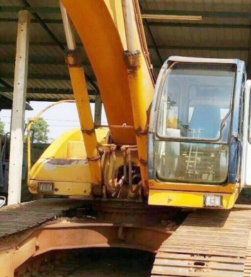 SUMSUNG SE 210 LC-2 รถบอดี้สวยมากครับพี้อมทำงานได้เลย เครื่องยนต์เดิมๆปั๊มเดิมไม่มีเยิ้มแรงดีมากครับทำงานเร็วไม่มีโหลด ภายในเก๋งสะอาดสวย คอนโทรลสั้น ไฟฟ้าหน้าจอเต็ม ภายนอกบูมอาร์มสวยไม่มีปะไม่มีดาม ช่วงล่างเอวแน่นดี เฟลมใหญ่สวยไม่มีผุ โรลเลอร์โซ่ใบแทรกใหญ