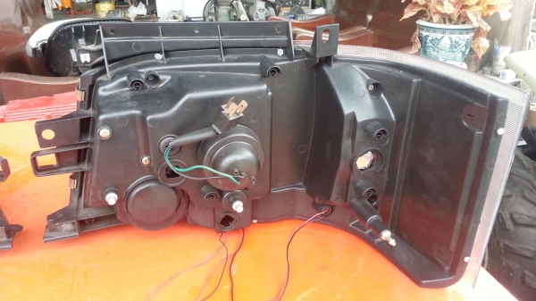 ขาย ไฟหน้าโปรเจคเตอร์ รถตู้ toyota ไอ้โม่ง จากญี่ปุ่น