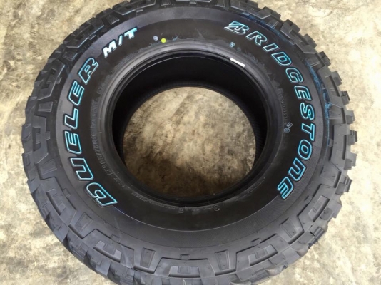 ยาง Mud-terrain Bridgestone Dueler M/T 285 75 r16 ปี15