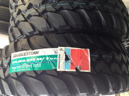ยาง Mud-terrain Bridgestone Dueler M/T 285 75 r16 ปี15