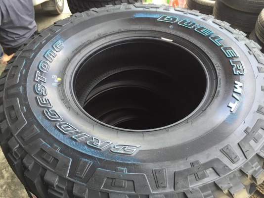 ยาง Mud-terrain Bridgestone Dueler M/T 285 75 r16 ปี15