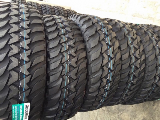 ยาง Mud-terrain Bridgestone Dueler M/T 285 75 r16 ปี15